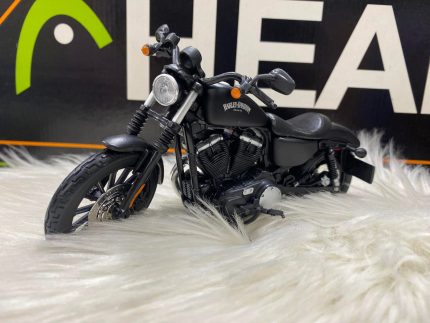 1:12 Harly-Davidson Die Cast Bike .