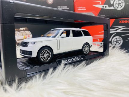 1:28 Rang Rover Die Cast Model Car ,All Part Openable , Light Music & Engine Sound , Pull Back Fiction.