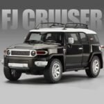 1:24 Toyota Fj Criuser Die Cast Model Car , With Box . - Image 2