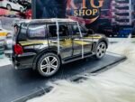 1:32 Mitsubishi Pajero Die Cast Model Car , With Transparent Glass Box. - Image 4