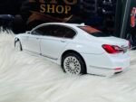 1:24 BMW 7 Series 760Li Die Cast Model Car (With Box) - Image 6