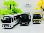 1:24 Toyota Coaster Die Cast Bus. - Image 9