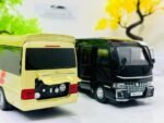 1:24 Toyota Coaster Die Cast Bus. - Image 10
