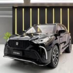 1:24 Toyota Crowun Kluger Suv Die Cast Model Car.
